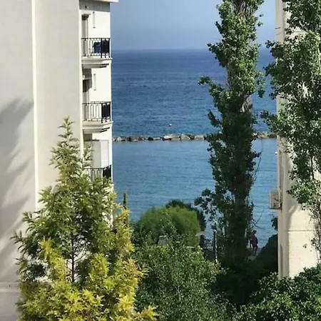 דירה Seafront לימסול